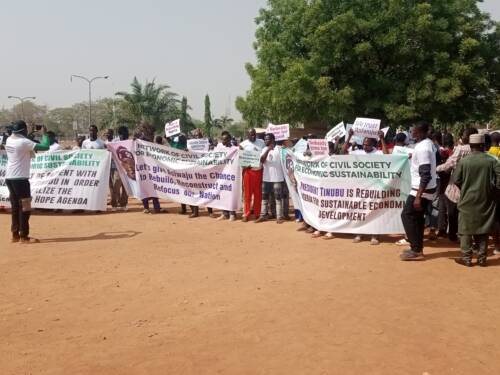 NLC, Pro-government Protesters Clash in Abuja