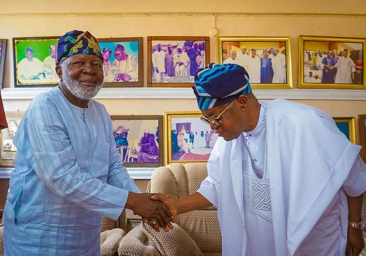 What Do You Expect from Governor Whose Pre-occupation Is to Remove Kings – Oyedokun Mocks Adeleke