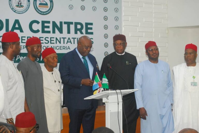 Enugu Lawmakers Dump PDP For APC